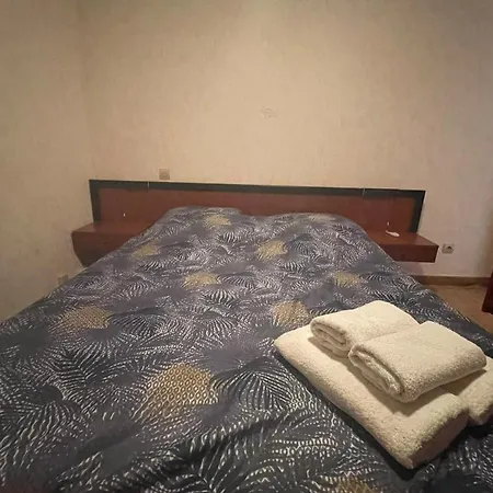 Nest In Downtown بيت للعطل *